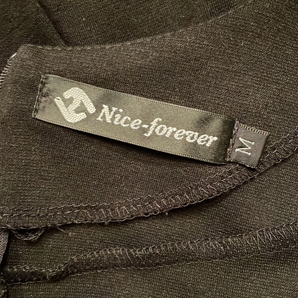 Nice-forever black form fitting dress, size medium. - Picture 15 of 16